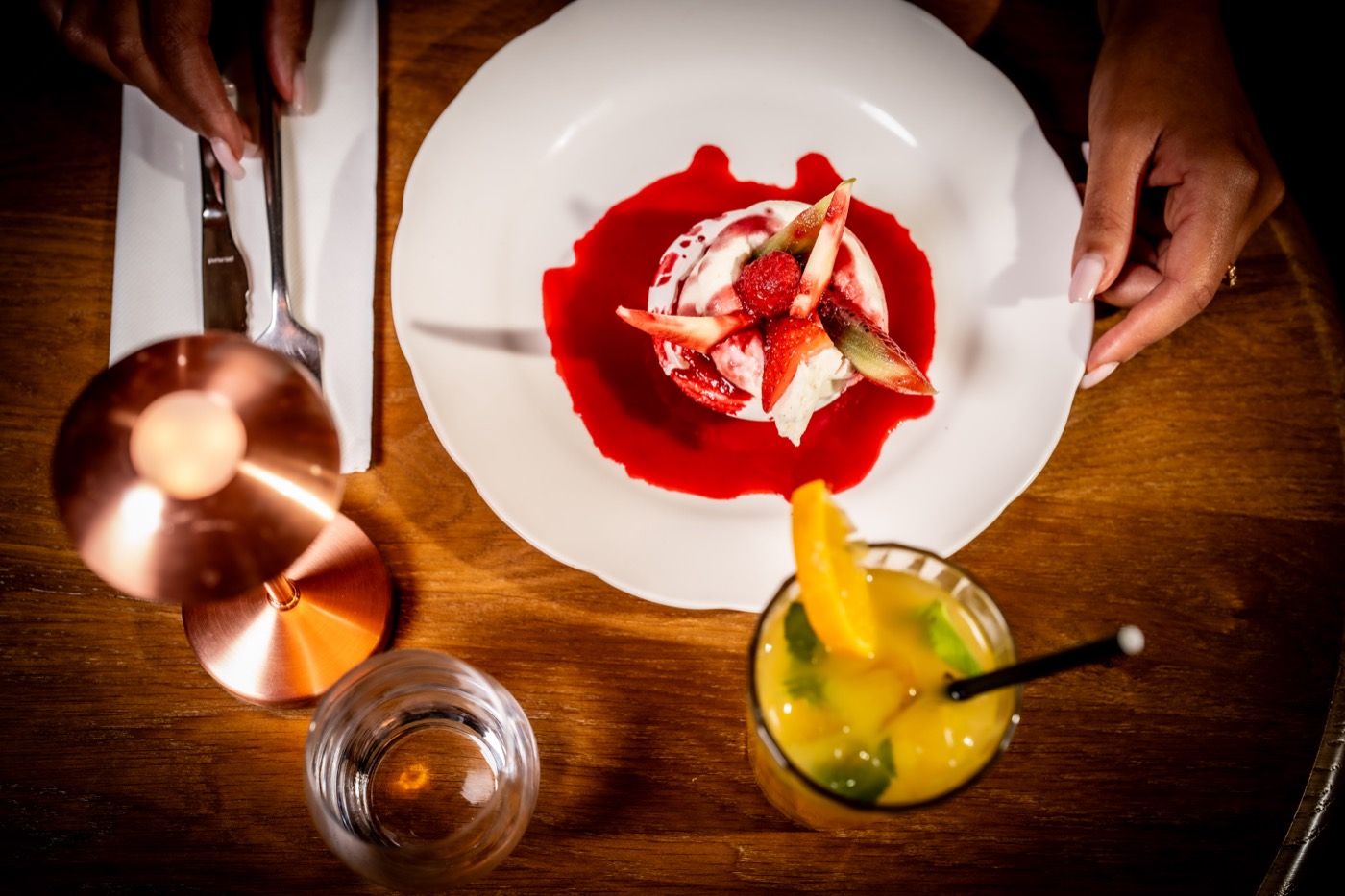 Pavlova aux fruits de saison, dessert des Causeurs